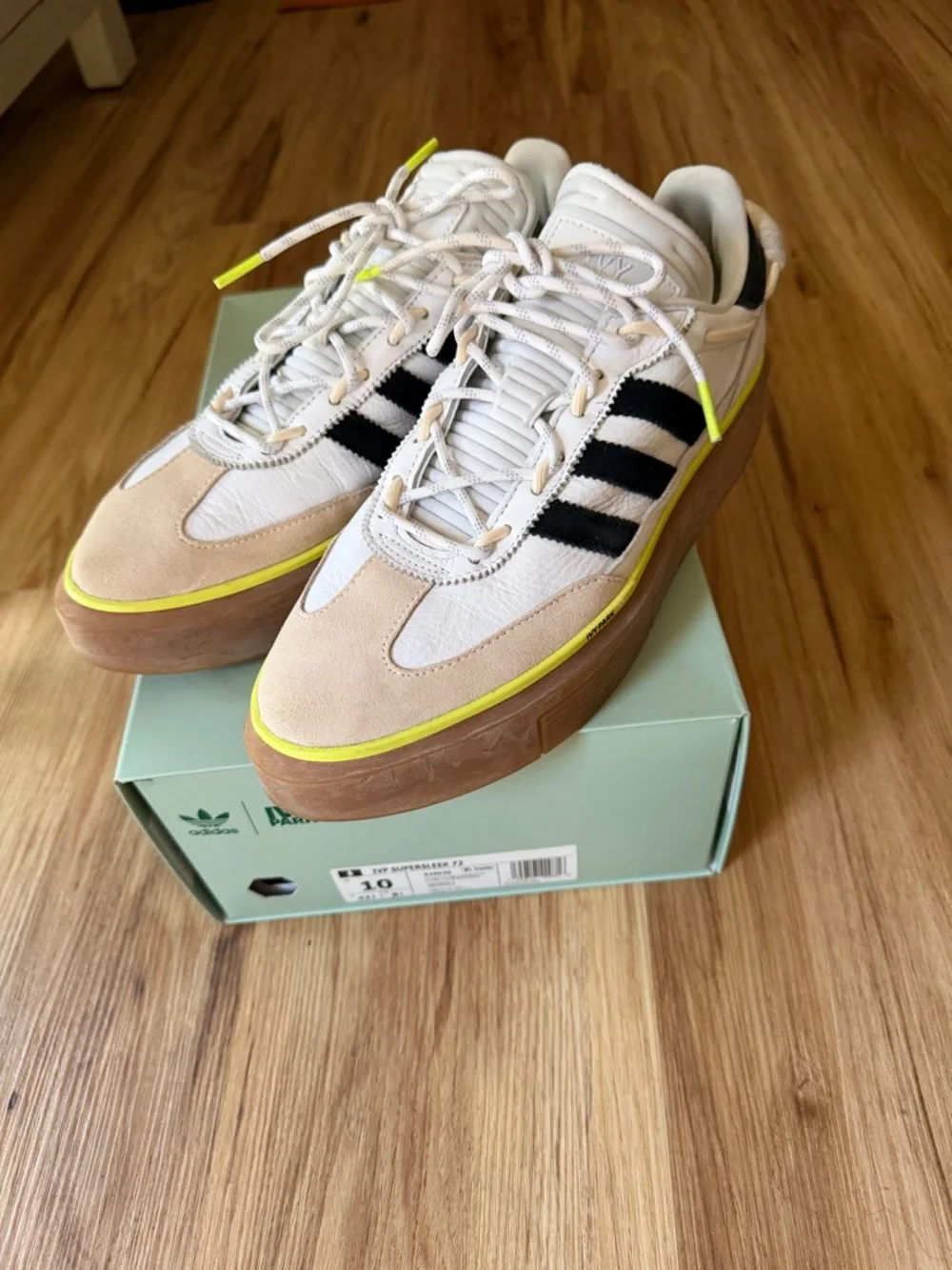 Adidas Ivy Park Supersleek 72